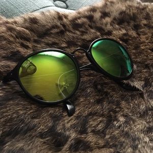 ROUND RAY-BAN GLASSES W REFLECTIVE LENSES